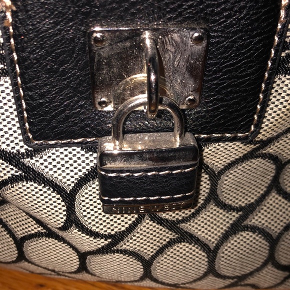 Pocketbook - Picture 2 of 5